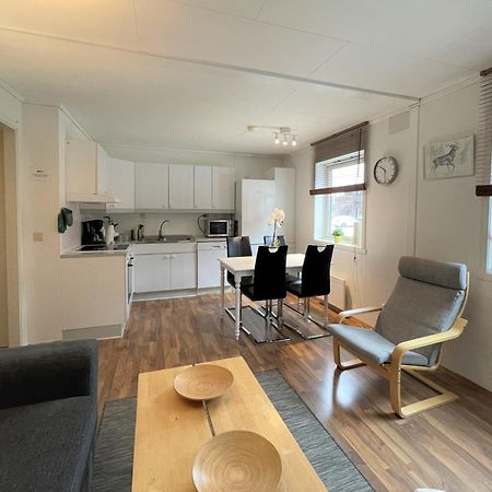 Lassiebyn 10 Entire Apartment With Parking & Kitchen Branäs Eksteriør bilde